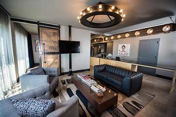 FOUND:RE Balcony King Suite