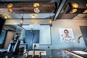 FOUND:RE Balcony King Suite